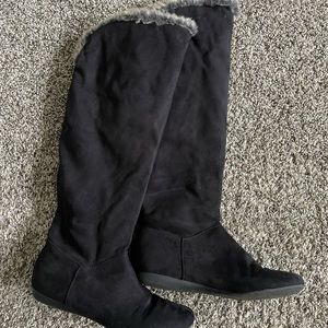 Fur boots